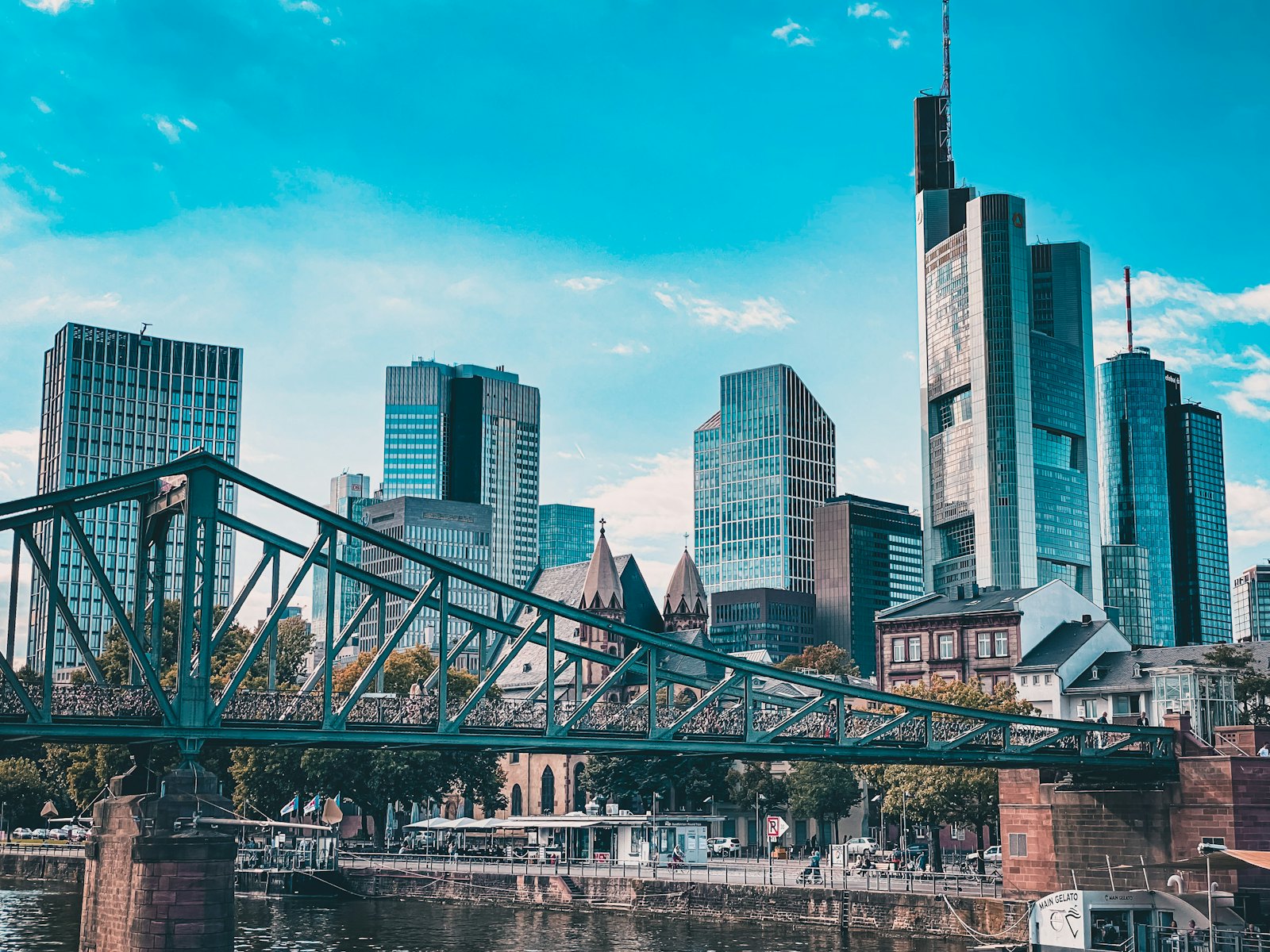 Brücke über den Main